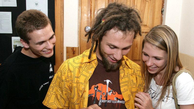 By mieć oręż, uczniowie uważnie czytają statut szkoły