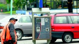 Parkometry zyskały zaufanie kierowców, parkingowych już nie