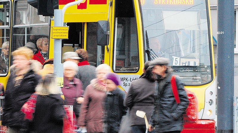 Komunikacja miejska ma nie tylko nie zdrożeć, ale być nieco tańsza