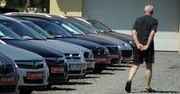 Auta drożeją na potęgę. Dlaczego? I jak długo statystyczny Polak musi dziś pracować na nowy samochód?