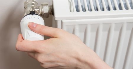 Jak oszczędzać na ogrzewaniu? 7 porad, które uratują twój domowy budżet