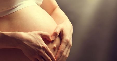 Chcesz zajść w ciążę? Unikaj śmieciowego jedzenia