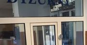 3-latek w piżamce biegał za psem.  Zauważyła go idąca do pracy policjantka i zabrał na komendę.