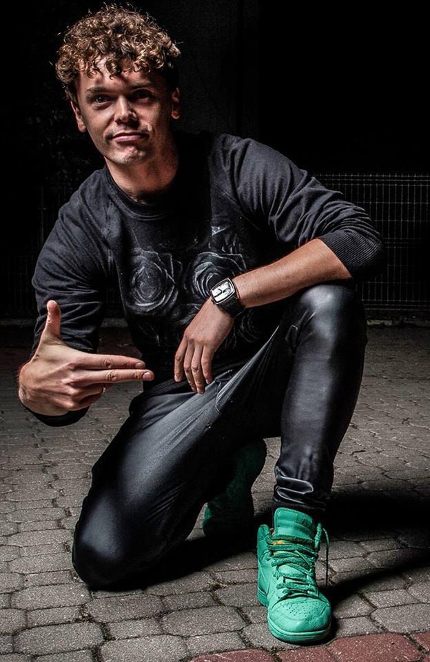 Karol "Niecik" Niecikowski prowadzącym "World of Dance"