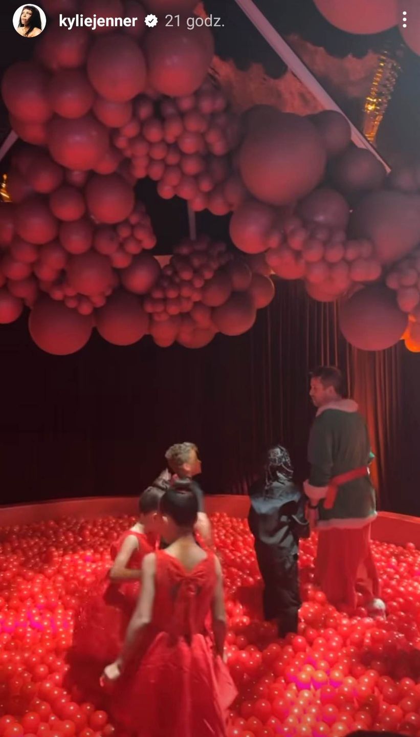 Przyjęcie świąteczne u Kardashianów - Boże Narodzenie 2022