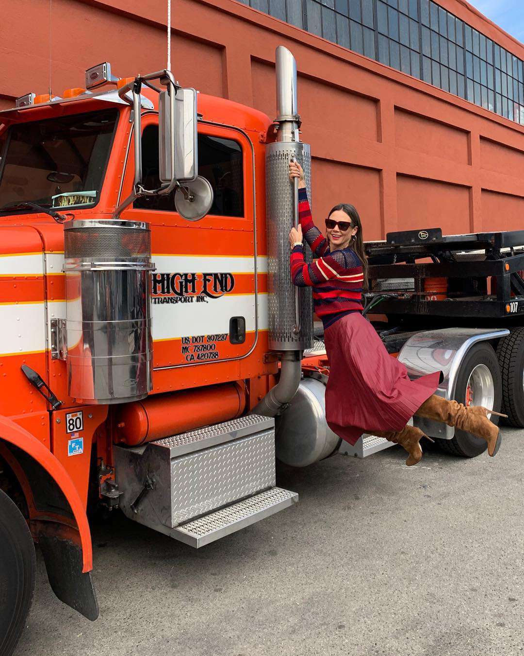 Kinga Rusin podróżuje autostopem po Los Angeles