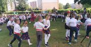 Przedszkolaki tańczyły tańce ludowe i regionalne