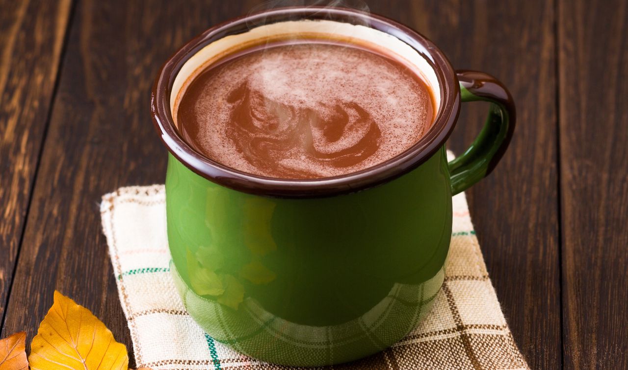 Wiele osób pije, myśląc, że jest zdrowe. Niektórzy powinni jednak je omijać