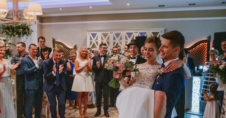 Wesela 2020 jednak huczne. Łukasz Szumowski luzuje obostrzenia i wprowadza nowe zasady