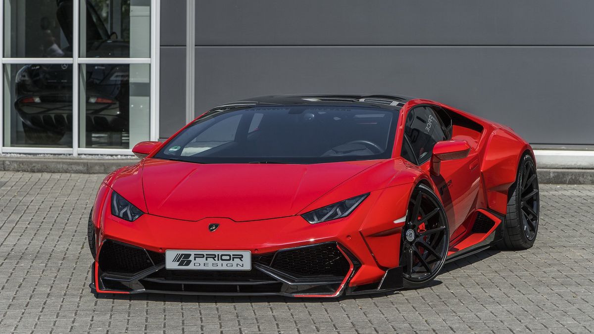 Agresywny - tak jednym słowem można opisać charakter prezentowanego Huracana.