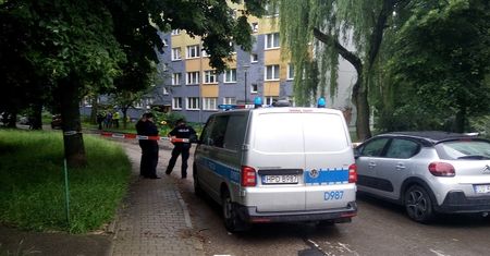 Lublin: Miał przy sobie granat i rewolwer z amunicją. Ewakuacja bloku na LSM