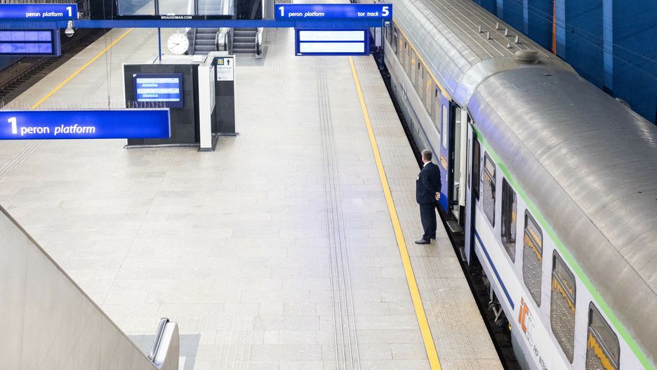 Dworzec Centralny w Warszawie. Zdjęcie ilustracyjne