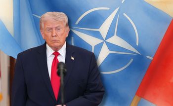 Nie musi wychodzić z NATO. Tak Trump może osłabić Sojusz