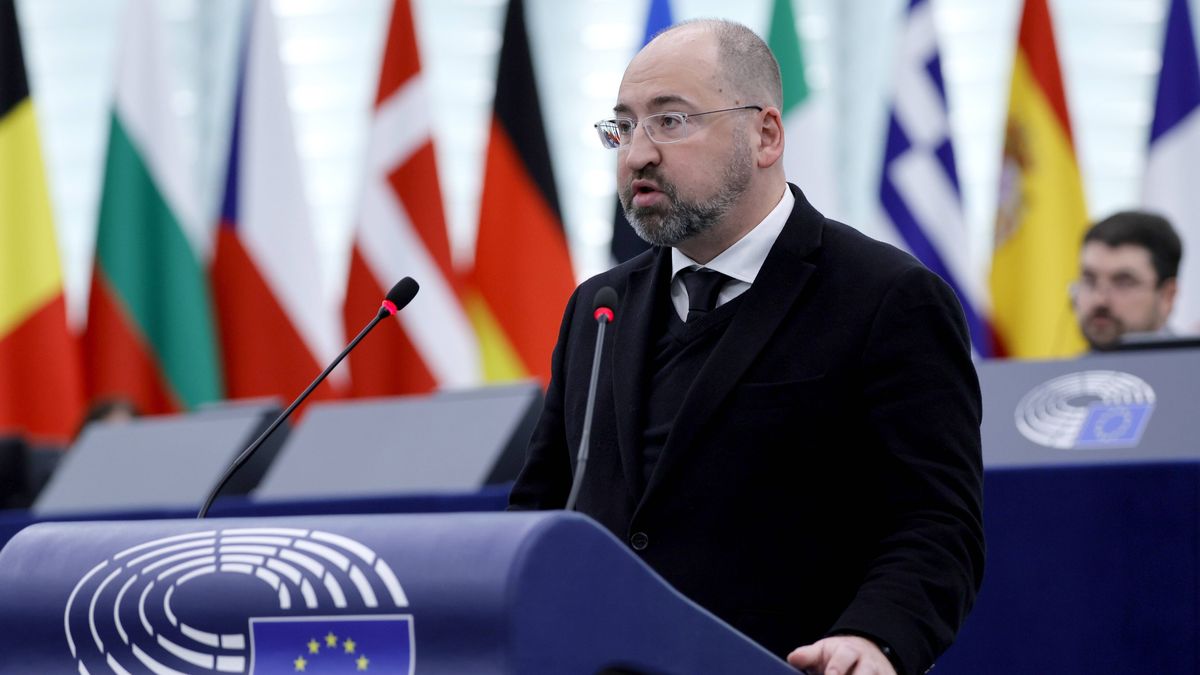European Parliament session in Strasbourg
epa11677034 Member of the European Parliament (MEP) Adam Bielan speaks during a debate on 'Continued war crimes committed by the Russian Federation, notably killing Ukrainian prisoners of war' at the European Parliament in Strasbourg, France, 23 October 2024. The EU Parliament's session runs from 21 to 24 October 2024.  EPA/RONALD WITTEK 
Dostawca: PAP/EPA.
RONALD WITTEK
man