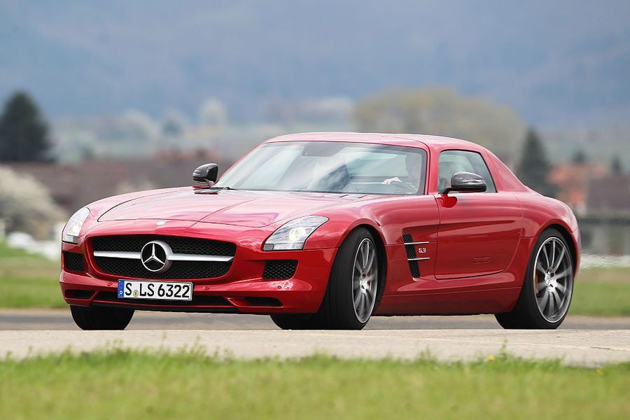 Mercedes SLS AMG (źródło: Auto Motor und Sport)