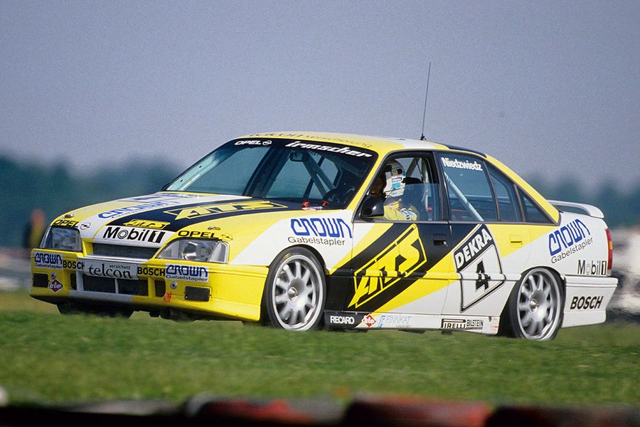 Klaus Niedzwiedz i nieudana Omega 3000 (fot. Sportauto-online.de)