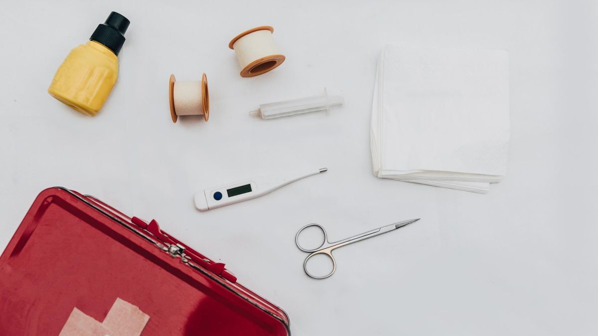 Pozycja przeciwwstrząsowa to element pierwszej pomocy.