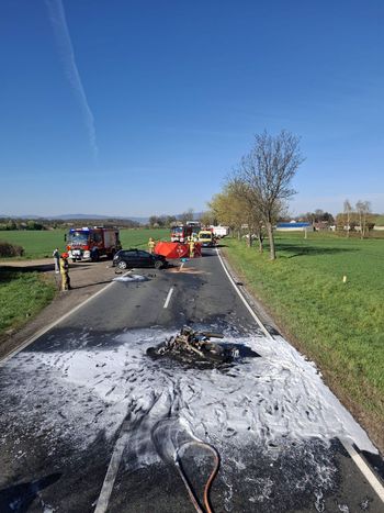 Tragiczny wypadek na DK 46. Motocyklista zmarł po zderzeniu z autem