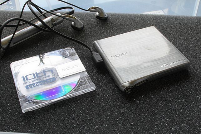 8 cudów techniki z lat 90. Napęd ZIP, robot AIBO i pager BlackBerry. Pamiętasz je? 4