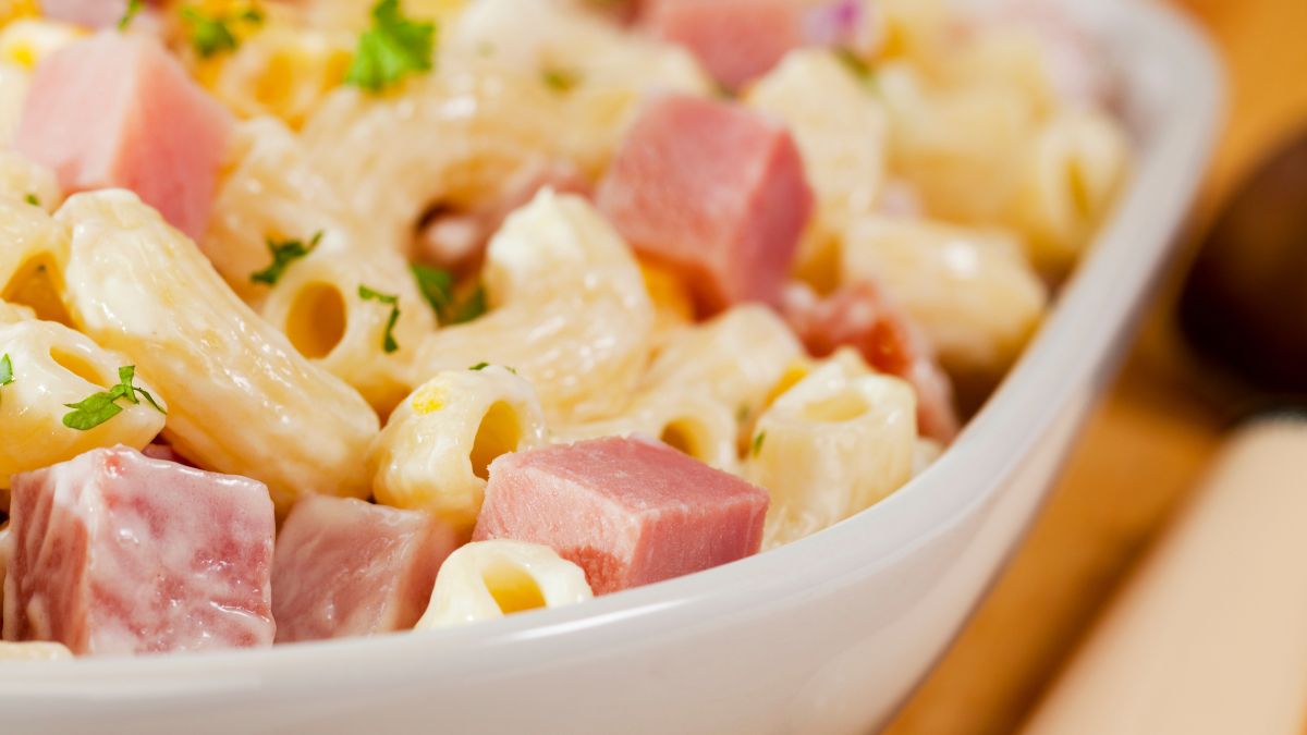 Sałatka świąteczna? Nie tylko jarzynowa. Postaw na tę, a nie pożałujesz