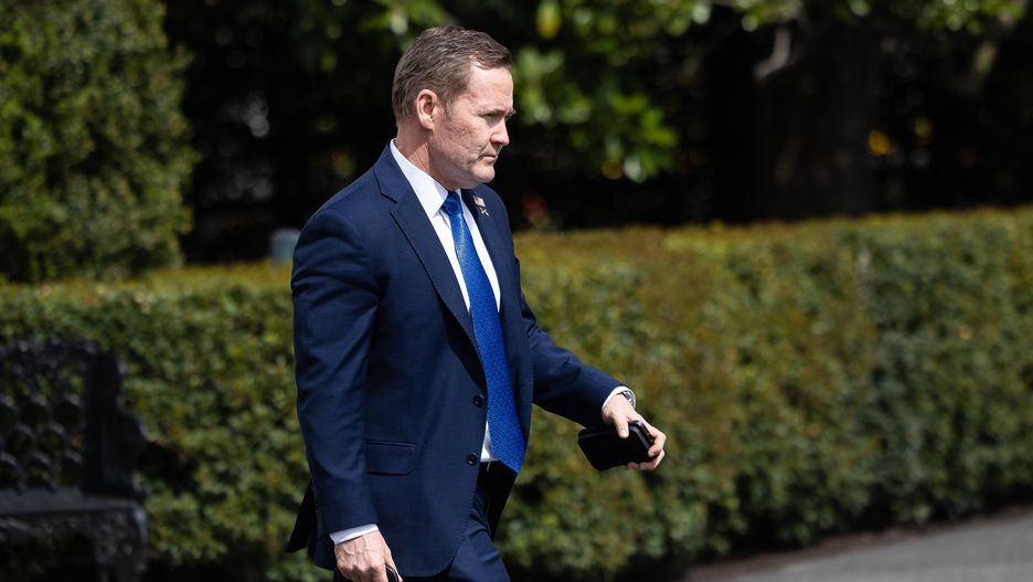 US National Security Advisor Mike Waltz departs the White House
epa12008095 US National Security Advisor Mike Waltz departs the White House, in Washington, DC, USA, 03 April 2025.  EPA/FRANCIS CHUNG / POOL 
Dostawca: PAP/EPA.
FRANCIS CHUNG / POOL
White House, tie, president