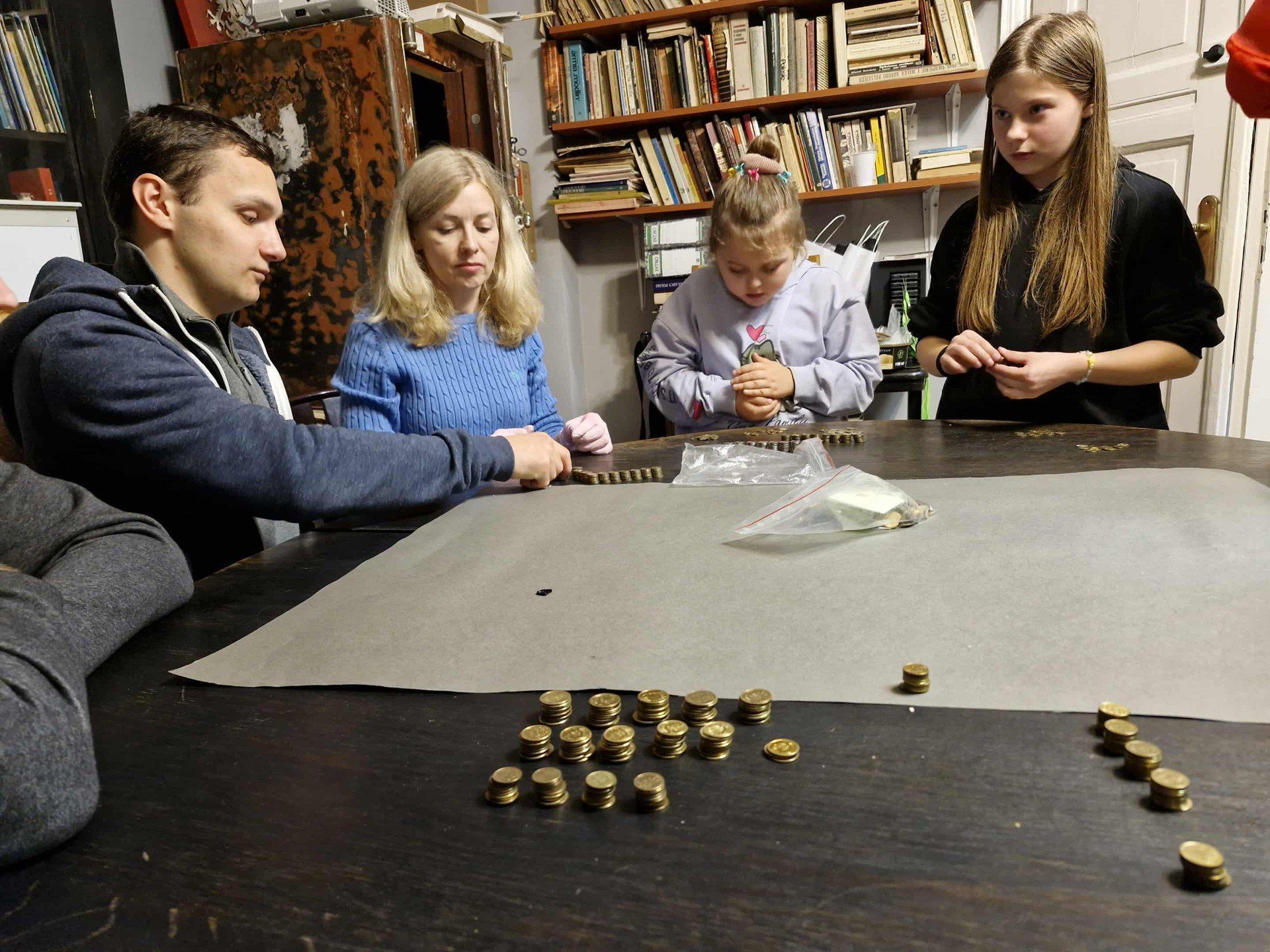 Padł rekord. To była 13. kwesta na odrestaurowanie zabytkowych nagrobków na starym cmentarzu w Zduńskiej Woli