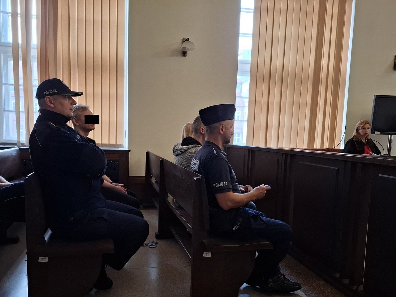 Opalenie: Podwójne morderstwo i proces na finiszu