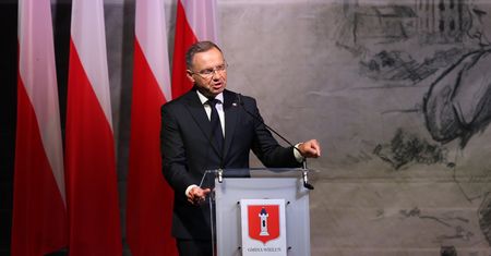 "Postanowili brutalnie zmiażdżyć Polaków". Mocne słowa Andrzeja Dudy w Wieluniu