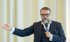 Magister Bartosiak. Znany analityk traci doktorat