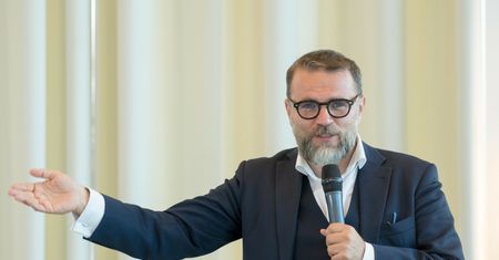 Magister Bartosiak. Znany analityk traci doktorat