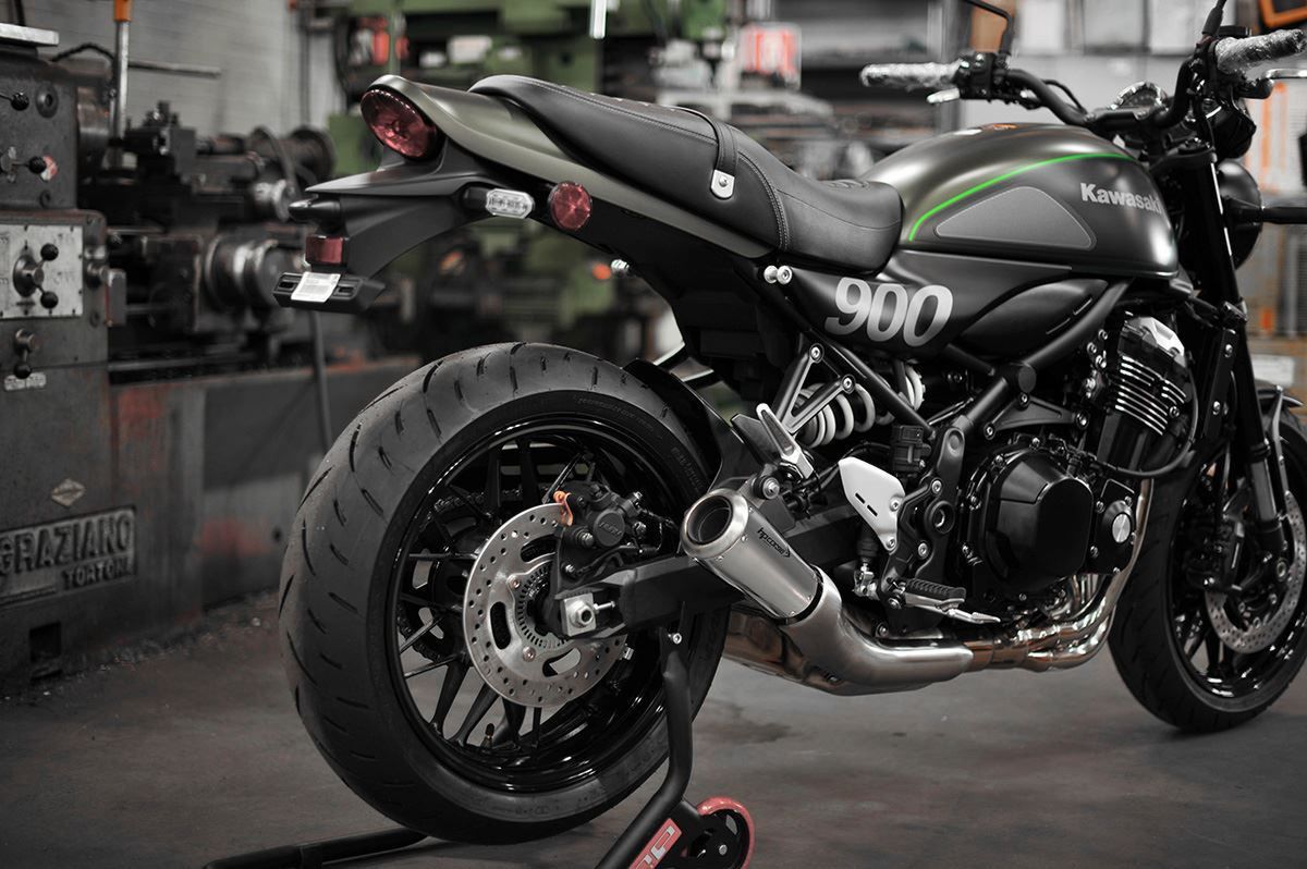 Kawasaki Z900RS z wydechem HP Corse