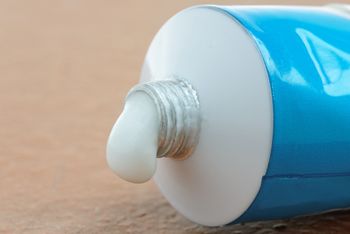 Kosztuje 5 zł, a działa jak najdroższy krem. Perełka z apteki