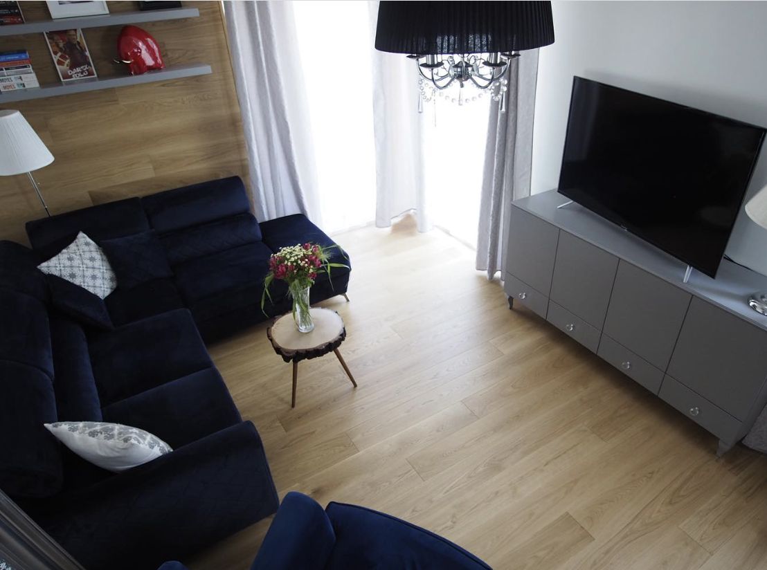 Wystrój salonu Darka Stolarza