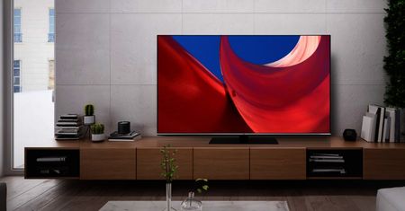 JVC wprowadza OLED-y. I robi to dobrze