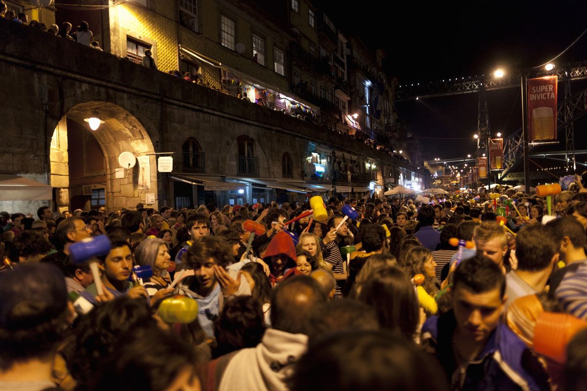 Obchody Nocy Świętojańskiej w Porto to jedna z najważniejszych imprez w roku 