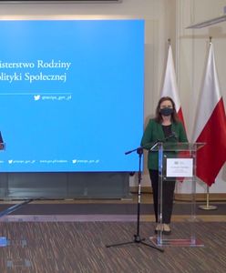 Koronawirus. Uruchomiono infolinię dla seniorów. Wolontariusze chcą im pomóc