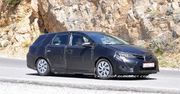 Szpiedzy przyłapali nową Toyotę Auris w wersji kombi