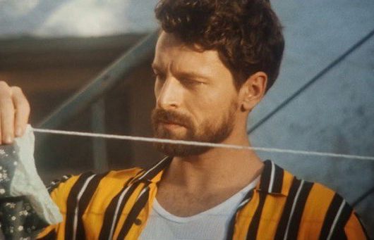 Ariel w nowej kampanii przypomina mężczyznom o domowych obowiązkach (wideo)