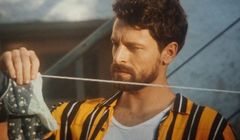 Ariel w nowej kampanii przypomina mężczyznom o domowych obowiązkach (wideo)