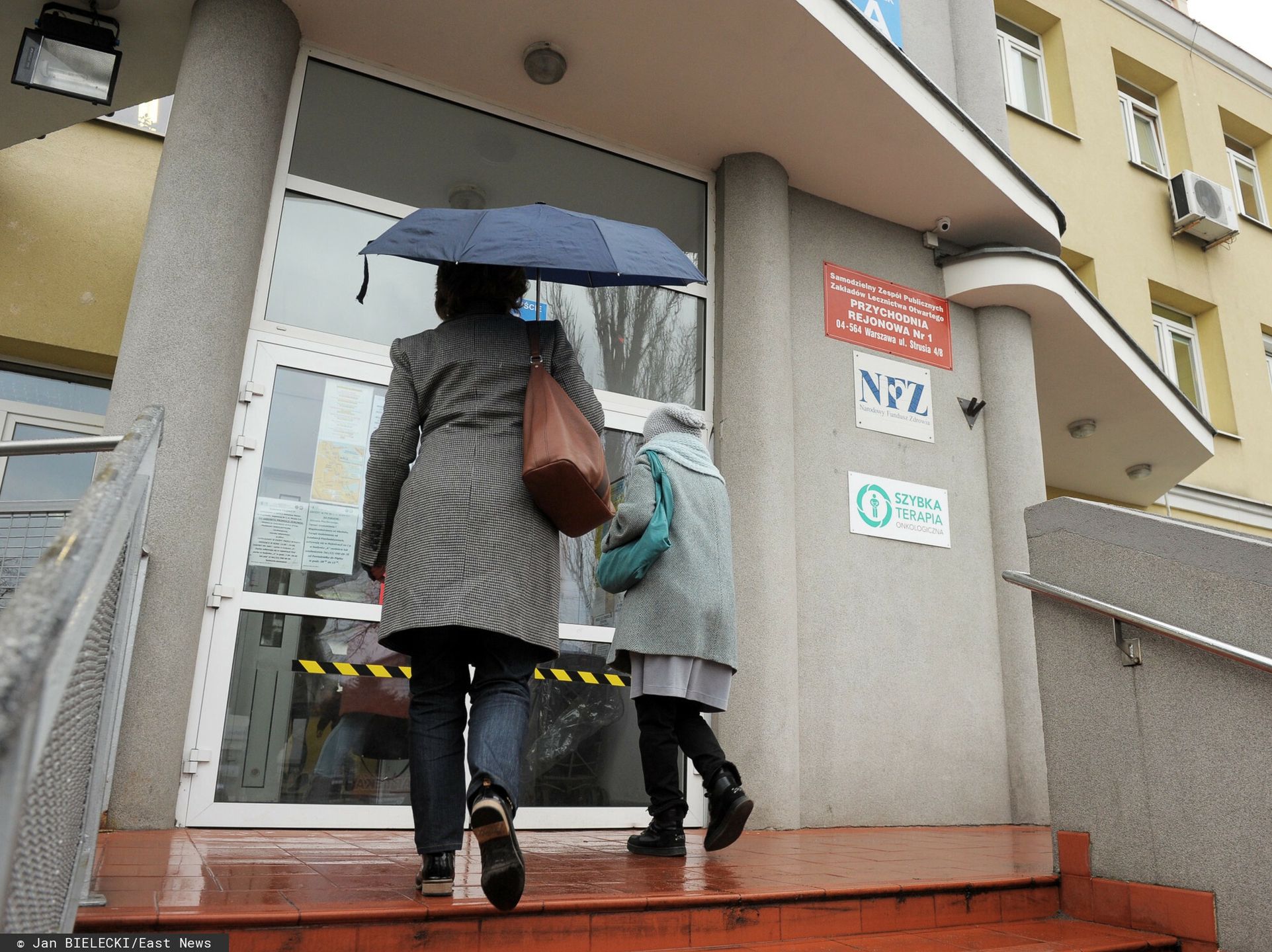 Polsce grozi epidemia grypy?
Fot. Jan Bielecki/East News, Warszawa 10.02.2016  Polsce grozi epidemia grypy? Tlok w stolecznych przychoniach.
JAN BIELECKI