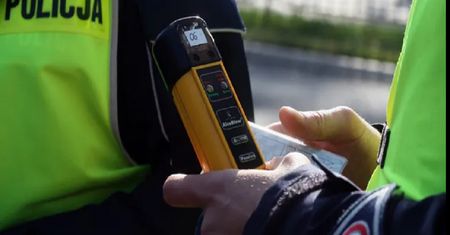 Bulwersujące zachowanie.  Pijany konwojent z bronią zatrzymany