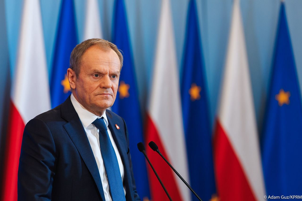 "Financial Times" o zmianie rządu w Polsce. "Demokracja potrafi się odgryźć"