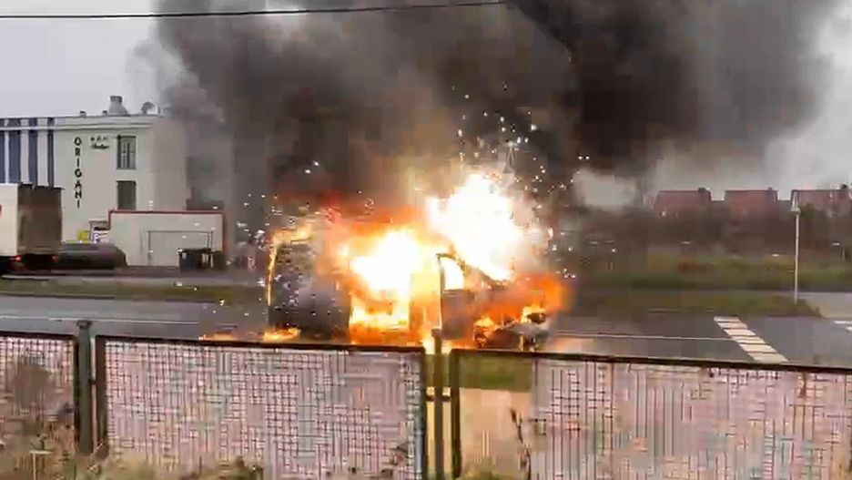 Pożar samochodu na ul. Szczecińskiej w Koszalinie