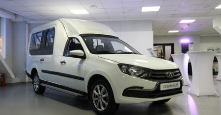 To nie papamobile, lecz nowa lada. Tak Rosjanie wstają z kolan