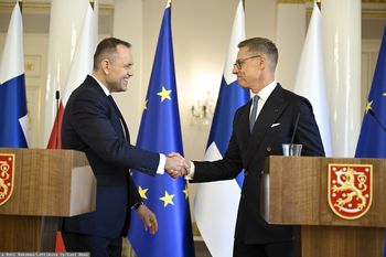 Premier krytykuje prezydenta za słowa w Helsinkach