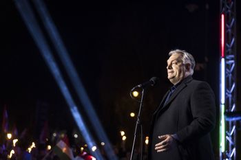 Orban już się nie hamuje. Zadziwiające słowa na wiecu wyborczym