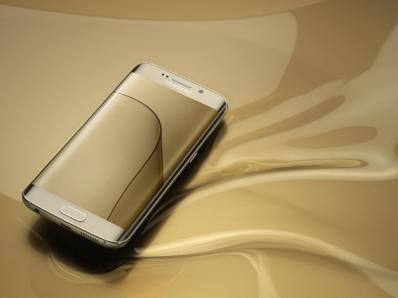 Samsung Galaxy S6 Plus na pierwszych zdjęciach. Wygląda jak większy S6 edge
