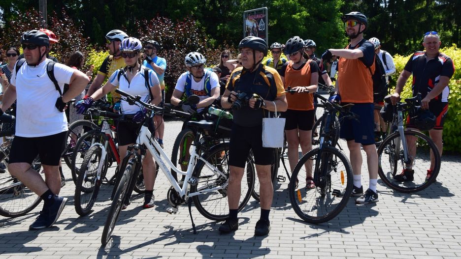 21 czerwca z Rewicy w gminie Jeżów w powiecie brzezińskim wyruszył II Rajd od Źródeł Rawki. Rowerzyści mają do przejechania 99 km, by osiągnąć metę w Kęszycach w gminie Bolimów