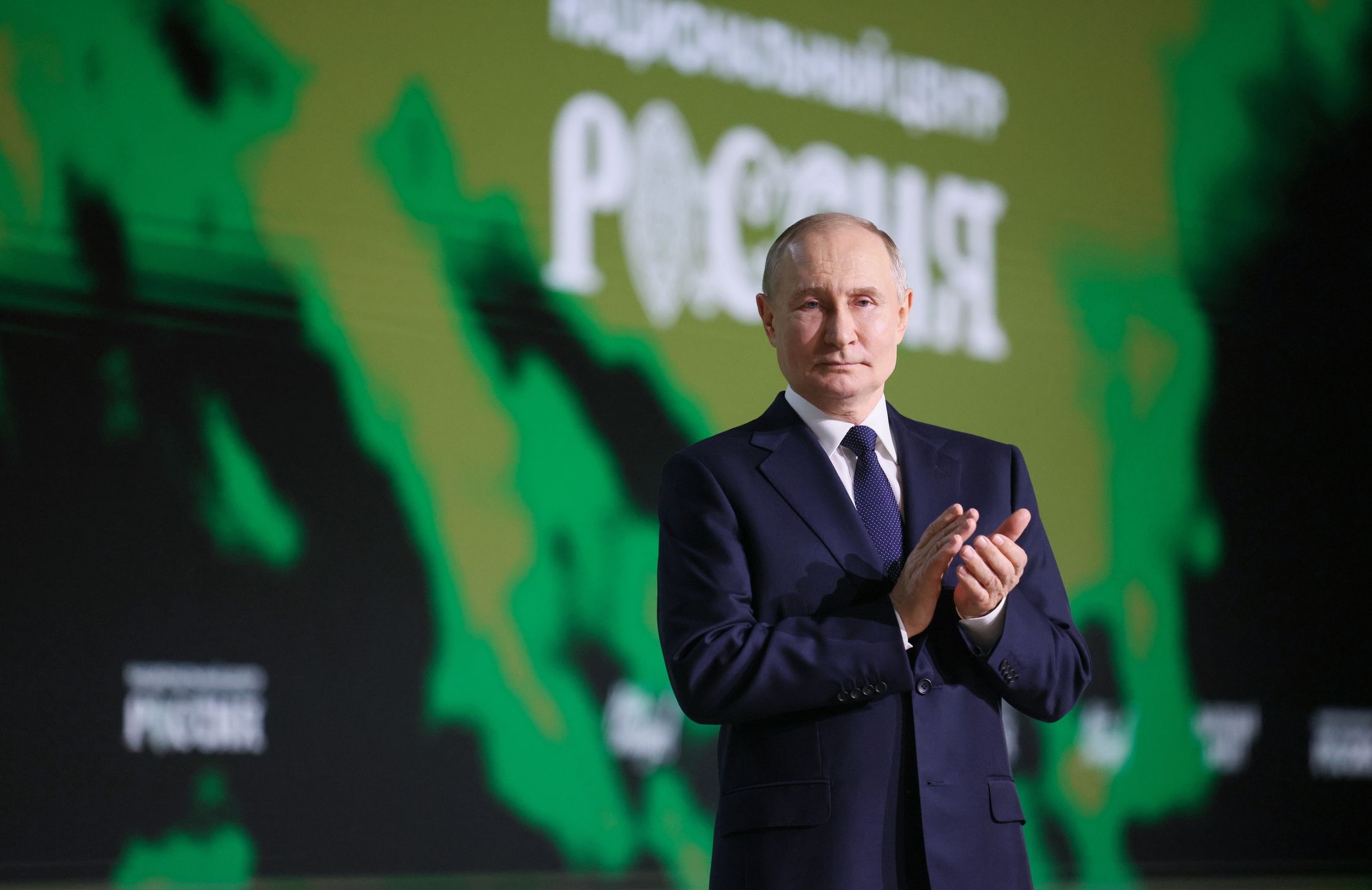 Russian President Vladimir Putin attends a forum titled 'Everything for Victory!' held by the All-Russian People's Front at the Russia National Centre in Moscow, Russia, 06 July 2025. EPA/MIKHAIL METZEL / SPUTNIK / KREMLIN POOL MANDATORY CREDIT Dostawca: PAP/EPA.