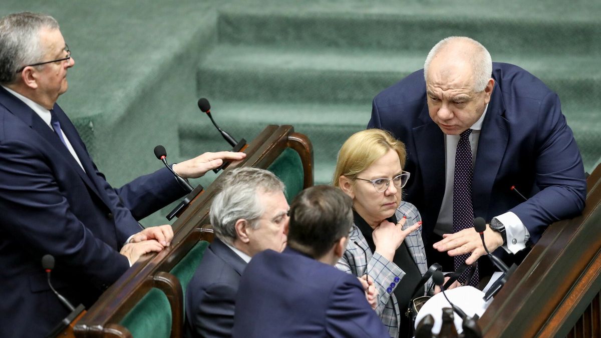 Sejm w piątek zagłosuje nad poprawioną przez Senat ustawą o dodatku węglowym